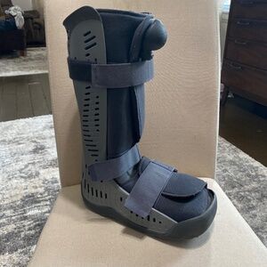 Ossur walker standard walking boot rebound left foot leg boot